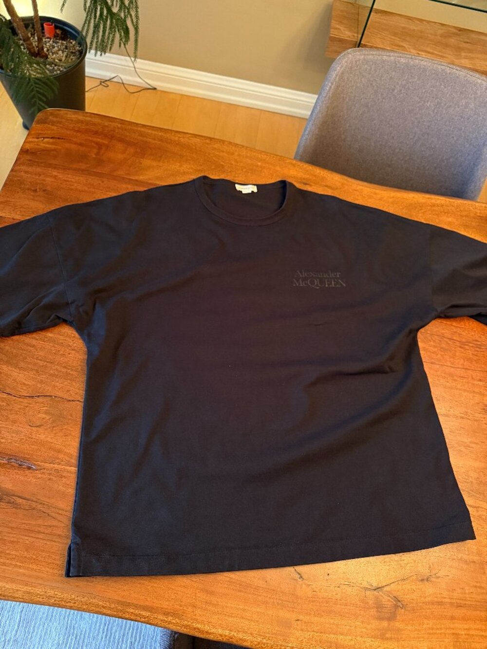Black on Black Logo Alexander McQueen T-shirt XL - oversized